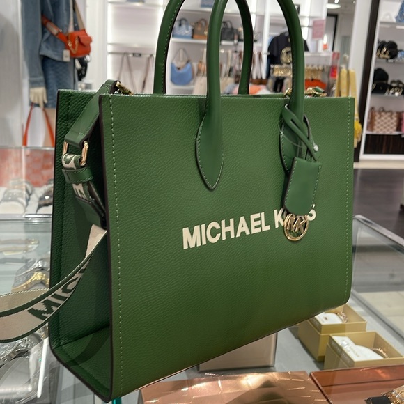 Michael Kors Mirella Medium East West Pebbled Leather Tote Shopper Bag MK EW
NWT - Picture 4 of 16